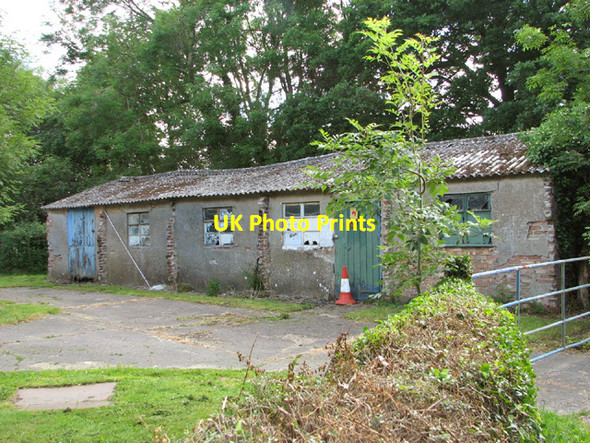 Photo 6"x4" Ex-RAF building in Barford Road Topcroft Street c2014
