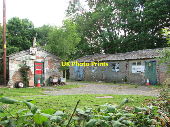 Photo 6"x4" Huts on the former WAAF campsite Topcroft Street c2014