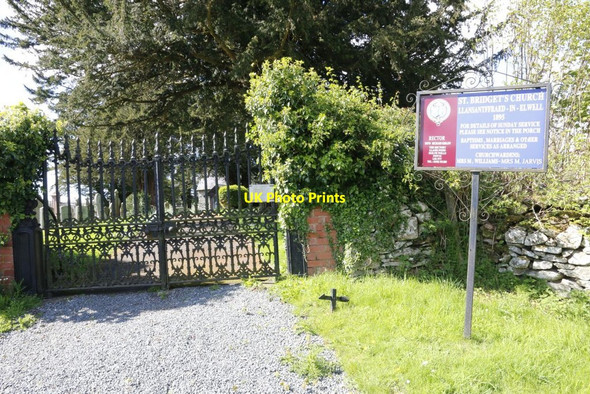 Photo 6"x4" Gate to St Bridget Llansantffraed-in-Elwel c2014