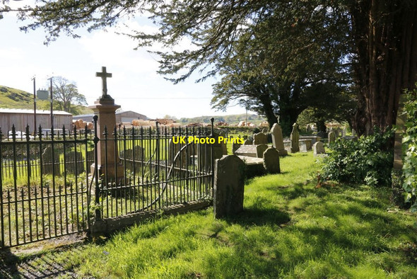Photo 6"x4" Fence round the graves Llansantffraed-in-Elwel c2014