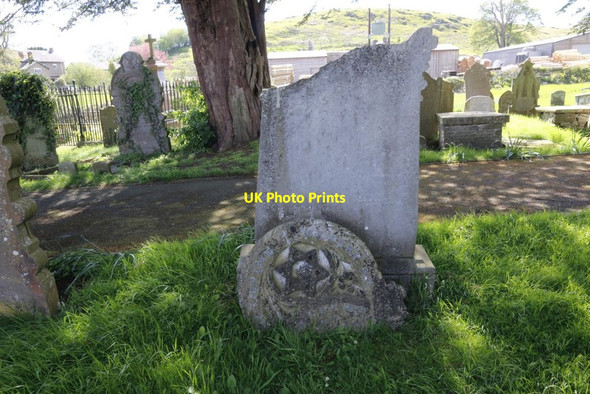 Photo 6"x4" Round the back Llansantffraed-in-Elwel c2014