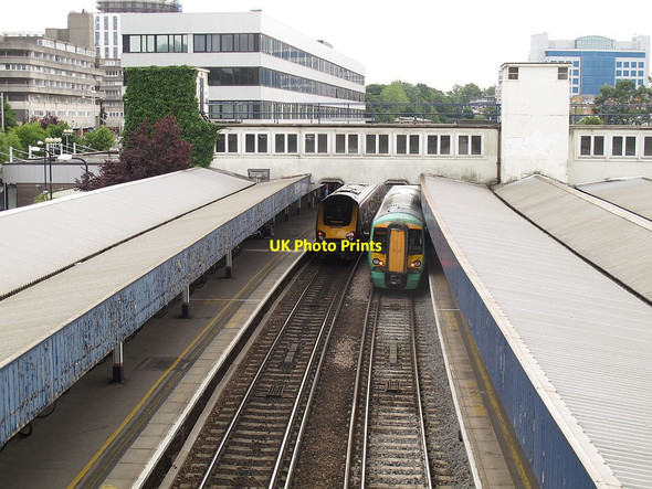 Photo 6"x4" Trains at Southampton Central station Southampton c2014