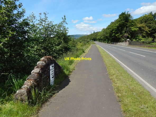 Photo 6"x4" Old milestone at Colgrain Craigendoran c2014