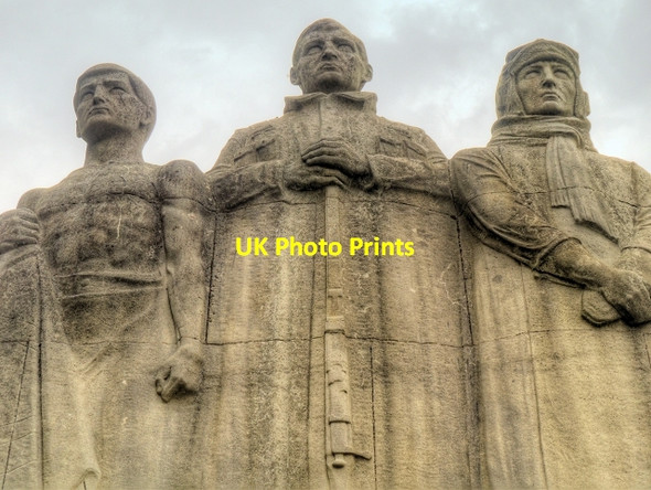 Photo 6"x4" Soldier, Airman and Sailor, Burnley War Memorial Burnley c2014