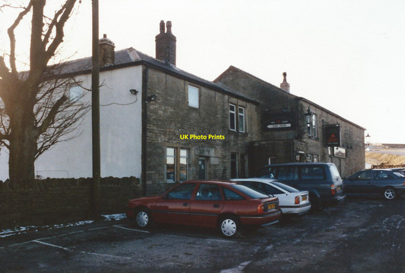 Photo 6"x4" The Dog and Partridge Langsett c1995