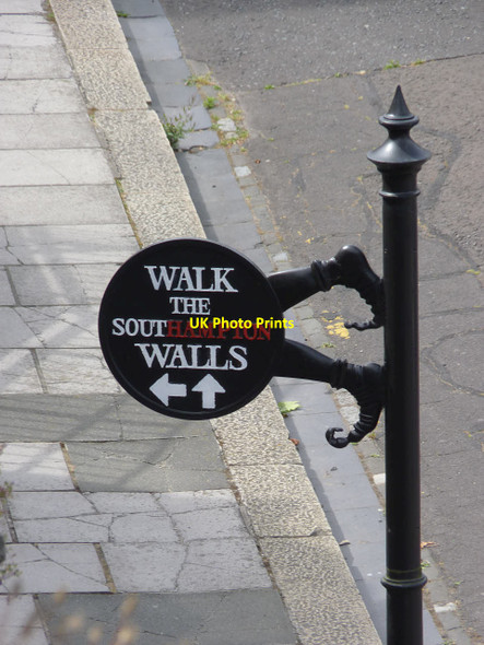 Photo 6"x4" Walk the Southampton Walls Southampton c2014