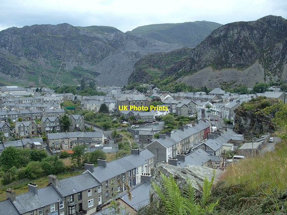 Photo 6"x4" Blaenau Ffestiniog, town and landscape Blaenau Ffestiniog c2014