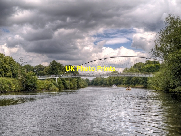 Photo 6"x4" Millennium Bridge, York York\/SE5951 c2014