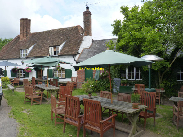 Photo 6"x4" The Crooked Billet, Stoke Row Stoke Row c2014