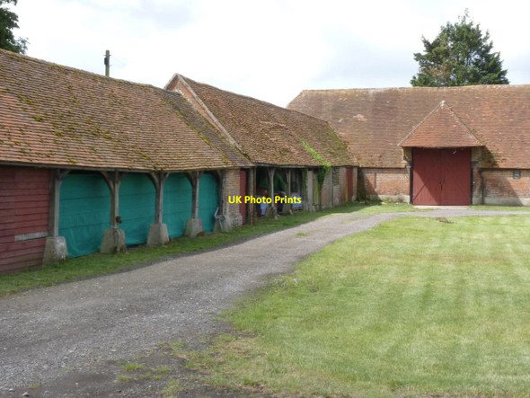 Photo 6"x4" Sheds and barn at Ipsden farm Ipsden c2014