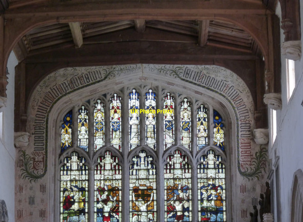 Photo 6"x4" Ewelme Church, the east window Ewelme c2014