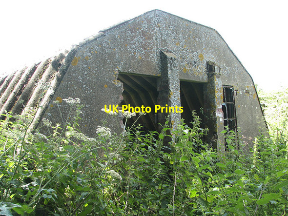 Photo 6"x4" WW2 barracks hut Docking c2014