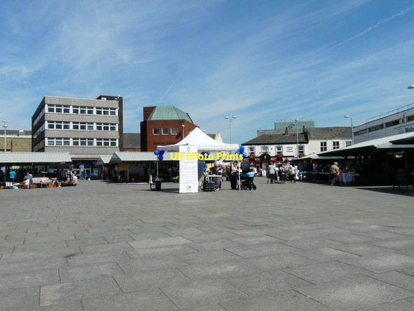 Photo 6"x4" Blue sky over Hyde Civic Square Hyde\/SJ9494 c2014