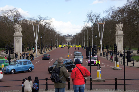 Photo 6"x4" The Mall, Westminster, from the Queen Victoria Monument Westminster c2015