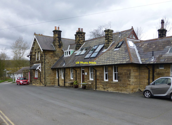 Photo 6"x4" The old station at Robin Hood's Bay Fylingthorpe c2015