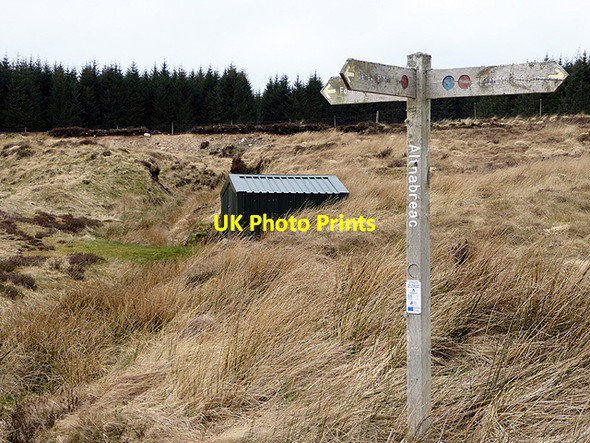 Photo 6"x4" Finger-post at Altnabreac Altnabreac Sta c2015