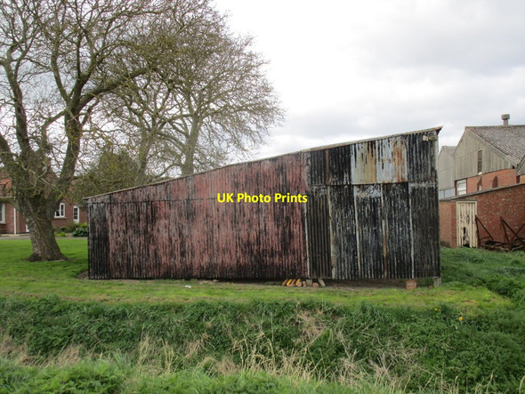 Photo 6"x4" Corrugated iron shed at Cheethams Bridge Farm Reed Point\/TF2051 c2015