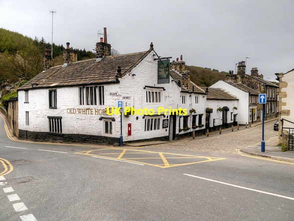 Photo 6"x4" Old White Horse, Bingley Bingley\/SE1139 c2015