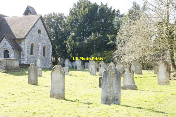Photo 6"x4" Churchyard Nearby Avington\/SU5332 c2015