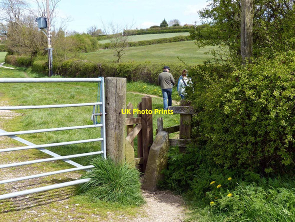 Photo 6"x4" Start of footpath that ends at the Barley Mow Pub Wingerworth c2015