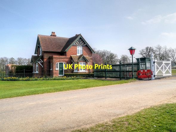 Photo 6"x4" Gate and Lodge, Windsor Great Park Windsor\/SU9676 c2015