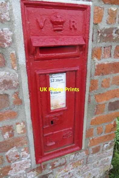 Photo 6"x4" 19th century postbox, Holnest Glanvilles Wootton c2015