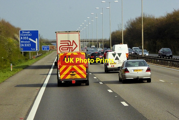 Photo 6"x4" Eastbound M4 Approaching Junction 6 (Windsor) Eton c2015