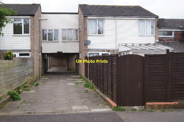 Photo 6"x4" Houses off Westray Close Basingstoke c2014