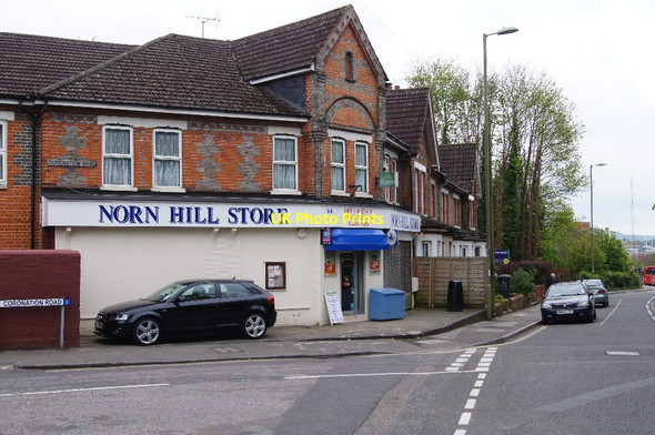 Photo 6"x4" Local shop - still trading Basingstoke c2014