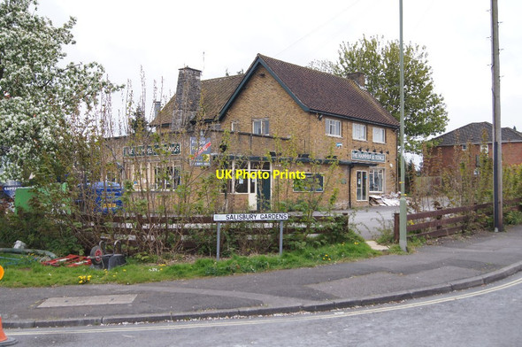 Photo 6"x4" Hammer & Tongs (still closed) Basingstoke c2014