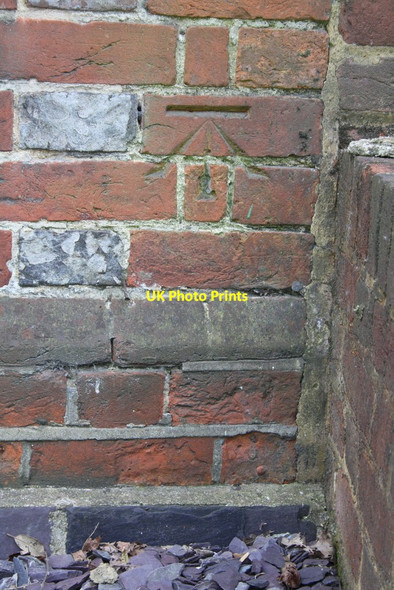 Photo 6"x4" Benchmark on #52 Christchurch Road Reading c2014