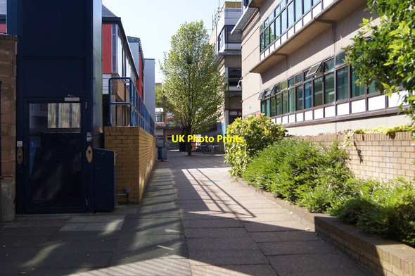 Photo 6"x4" Passing the Dorothy Hodgkin Building Guildford c2014