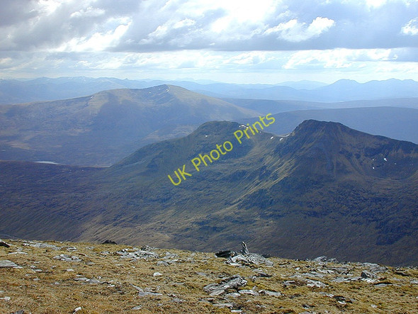 Photo 6"x4" View southwest from Sg\u00c3\u00b9rr M\u00c3\u00b2r Sgurr M\u00f2r c2004
