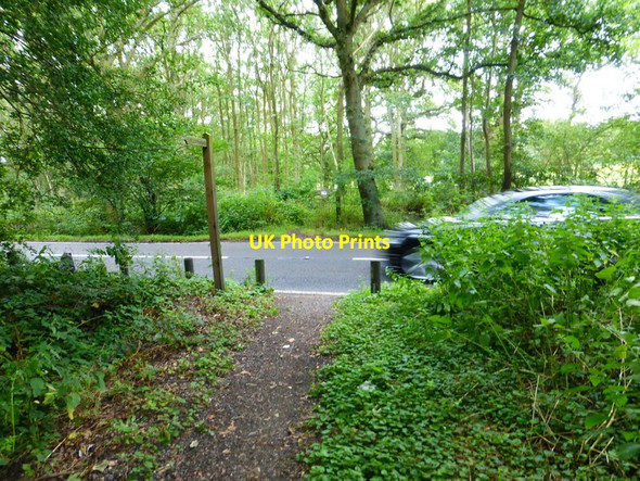 Photo 6"x4" Footpath reaches Smart's Heath Road Prey Heath c2014