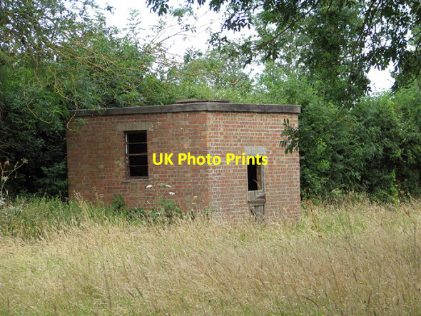 Photo 6"x4" The old borehole pump house Bush Green\/TM0298 c2014