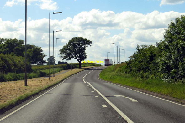 Photo 6"x4" Thame Road to Oxford Thame c2014