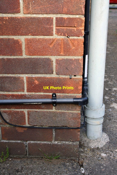 Photo 6"x4" Benchmark on #64 Prescott Avenue Banbury\/SP4540 c2014