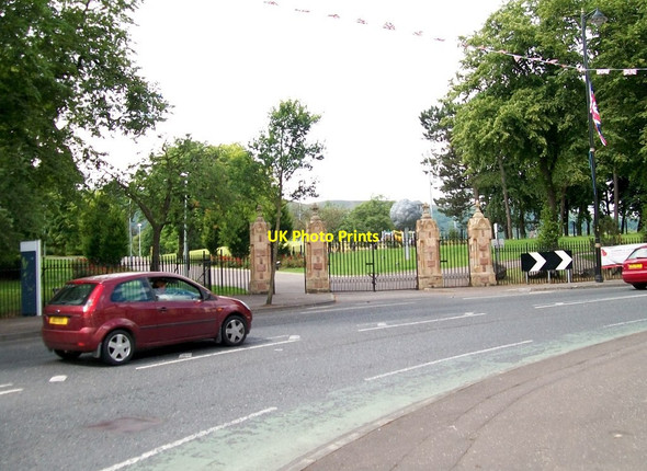 Photo 6"x4" The gates of Woodvale Park Belfast c2014