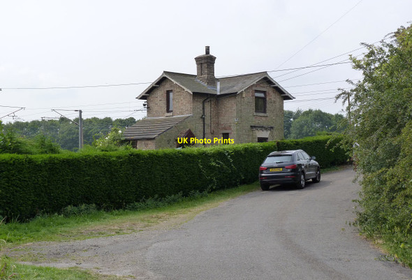 Photo 6"x4" Gatehouse at Eaves Lane Crossing Sutton on Trent c2014