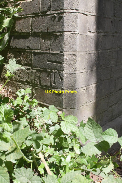 Photo 6"x4" Benchmark on Mill Road railway bridge Cleeve\/SU6081 c2014