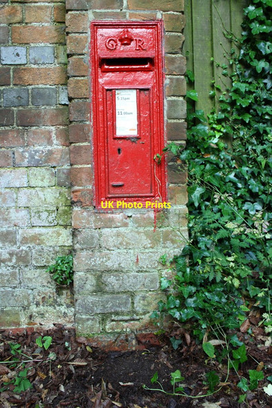 Photo 6"x4" Benchmark below wall letter box, Battle Road Cleeve\/SU6081 c2014