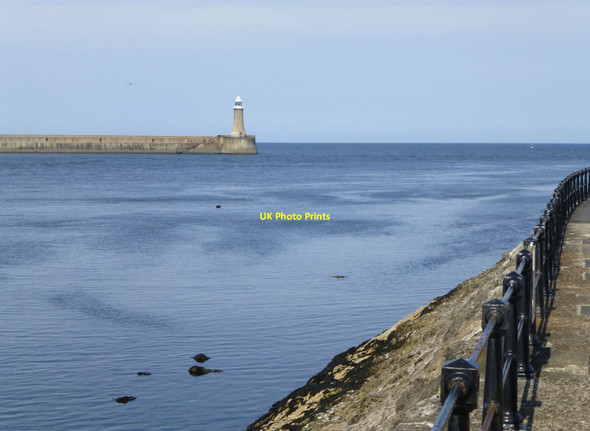 Photo 6"x4" River Tyne Entrance South Shields c2014