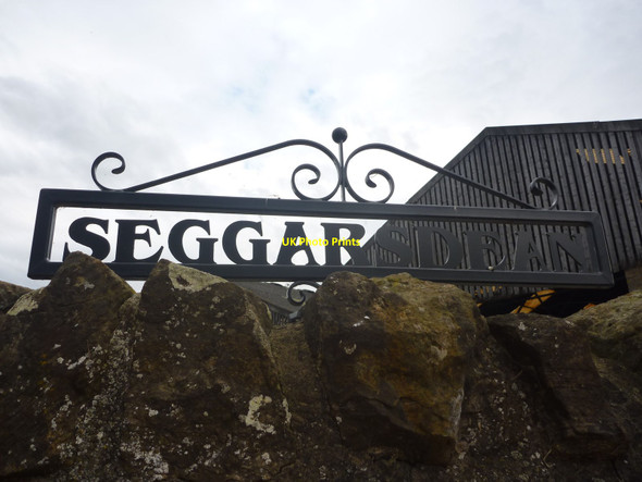 Photo 6"x4" East Lothian Farm Signs : Seggarsdean, Near Haddington Haddington\/NT5173 c2014