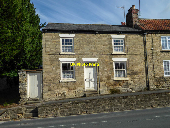 Photo 6"x4" Cottages, High Street, Thornton-le-Dale, Yorkshire Thornton-le-Dale c2014
