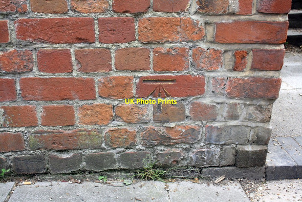 Photo 6"x4" Benchmark on arch entrance to Forbury Gardens Reading c2014