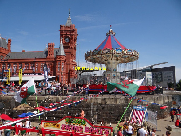 Photo 6"x4" Fun at the Pierhead Cardiff\/Caerdydd c2014