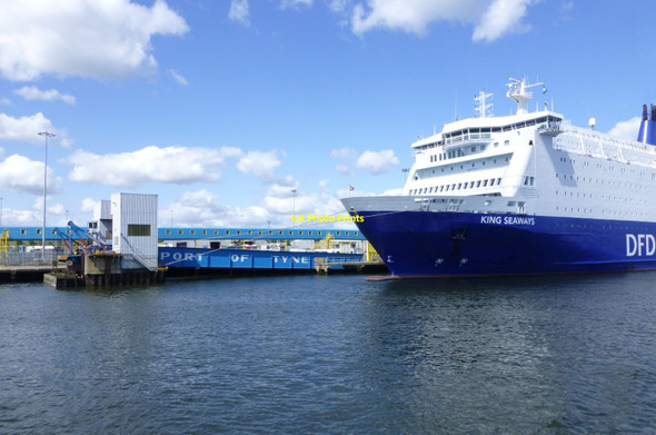 Photo 6"x4" Ferry Terminal South Shields c2014