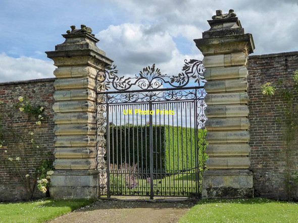 Photo 6"x4" Gates, Castle Howard, Yorkshire Coneysthorpe c2014
