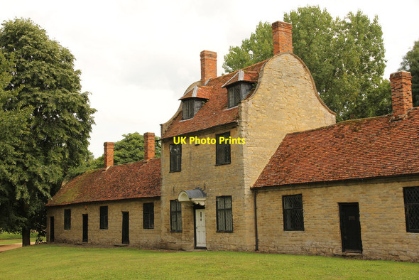 Photo 6"x4" Great Linford Almshouses Newport Pagnell c2014