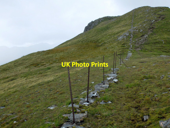 Photo 6"x4" Fenceline on the ridge below Sg\u00c3\u00b9rr an Doire Leathain Sg\u00f9rr an Doire Leathain c2014